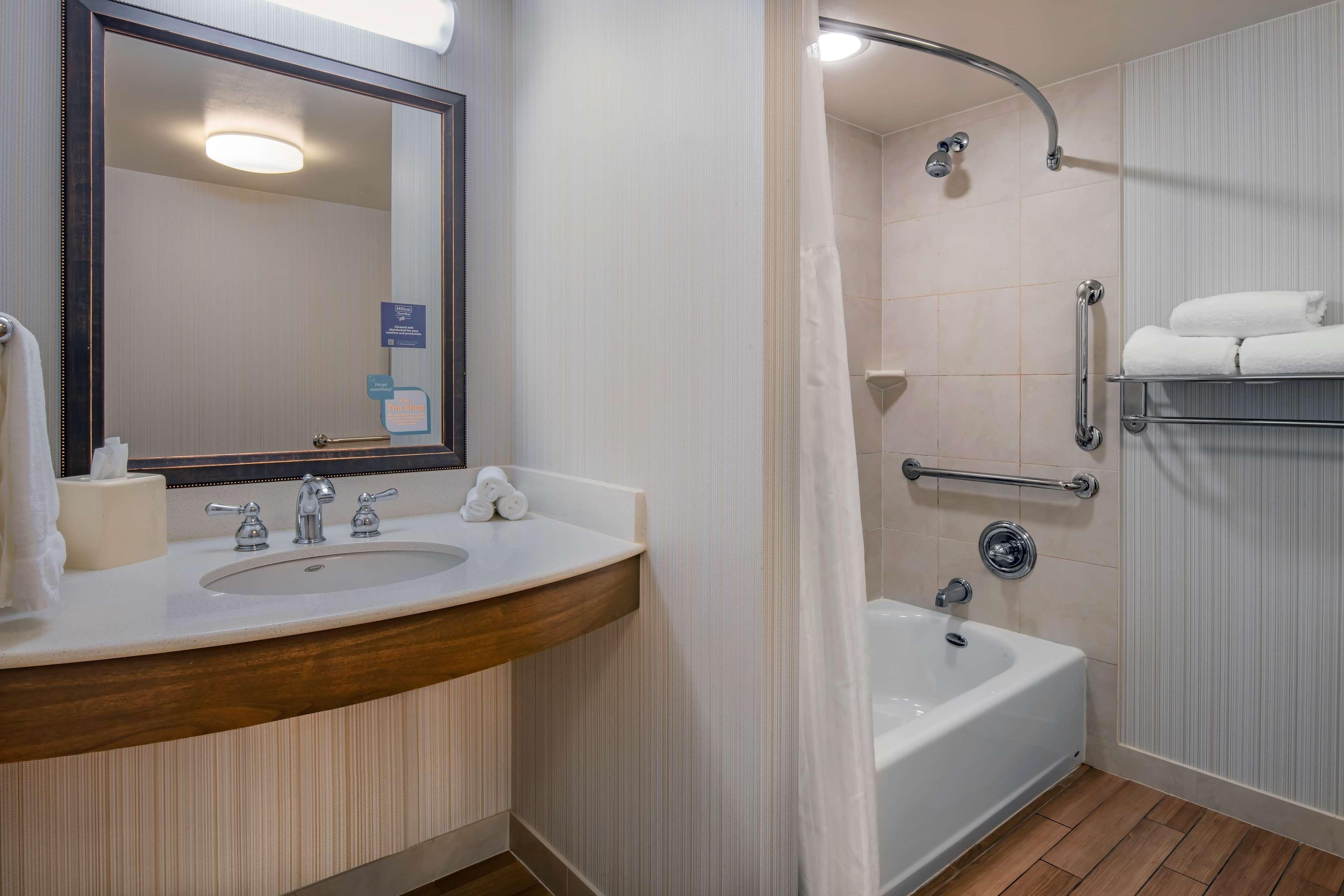Hilton Garden Inn Devens Common Екстер'єр фото