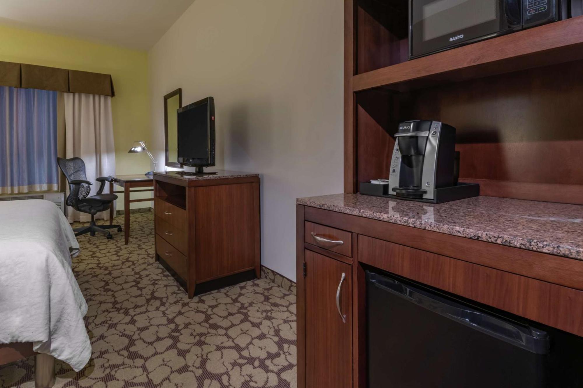 Hilton Garden Inn Devens Common Екстер'єр фото